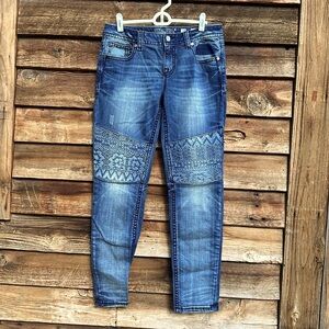 Miss Me Signature Skinny Jeans with Embroidery - Size 29